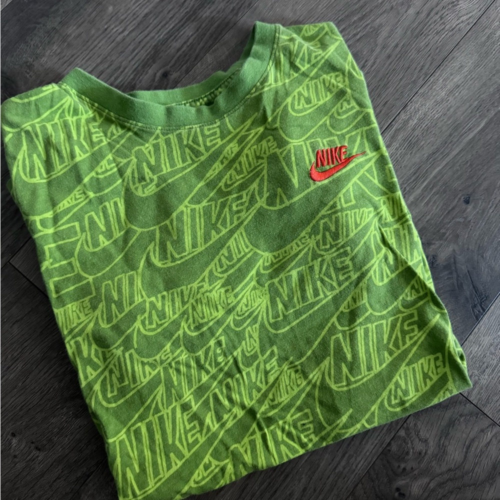 Nike BOYS green Logo All-Over Print Tee